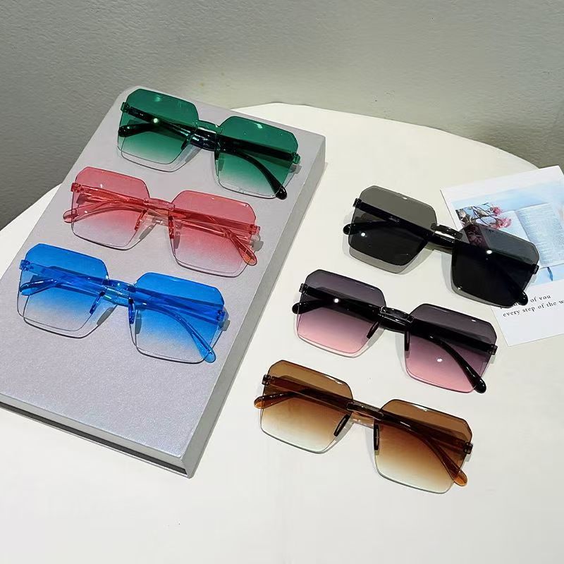 Designer Sunglasses - نظارات شمسية جديدة بدون إطار بتصميم