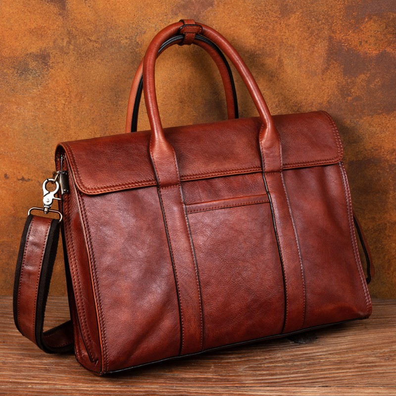 Leather Briefcase - حقيبة يد من الجلد المدبوغ بالخضراوات