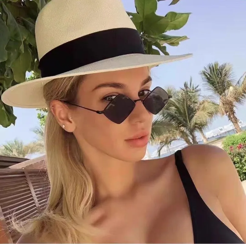 Sunglasses Uv400 - نظارات شمسية جديدة بتصميم ماسي معدني