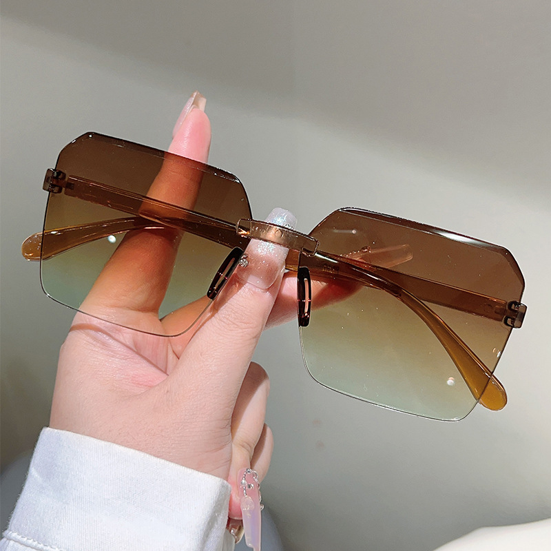 نظارات شمسية جديدة بدون إطار ب - مراجعة Designer Sunglasses وسعره