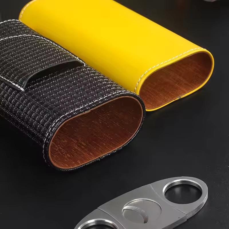 علبة سيجار جلدية محمولة مع بطا - مراجعة Premium Cigar Case وسعره