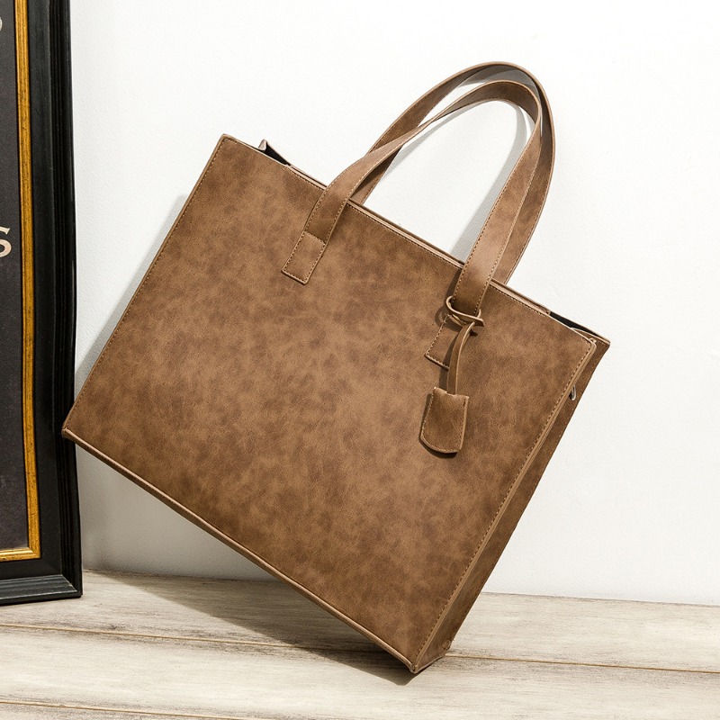 حقيبة يد رجالية جديدة لعام 202 - مراجعة Leather Briefcase وسعره