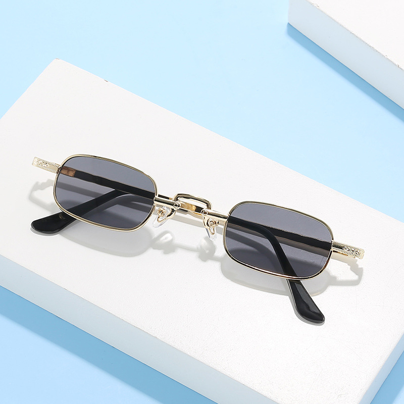 نظارات شمسية جديدة بإطار صغير  - مراجعة Sunglasses Uv400 وسعره