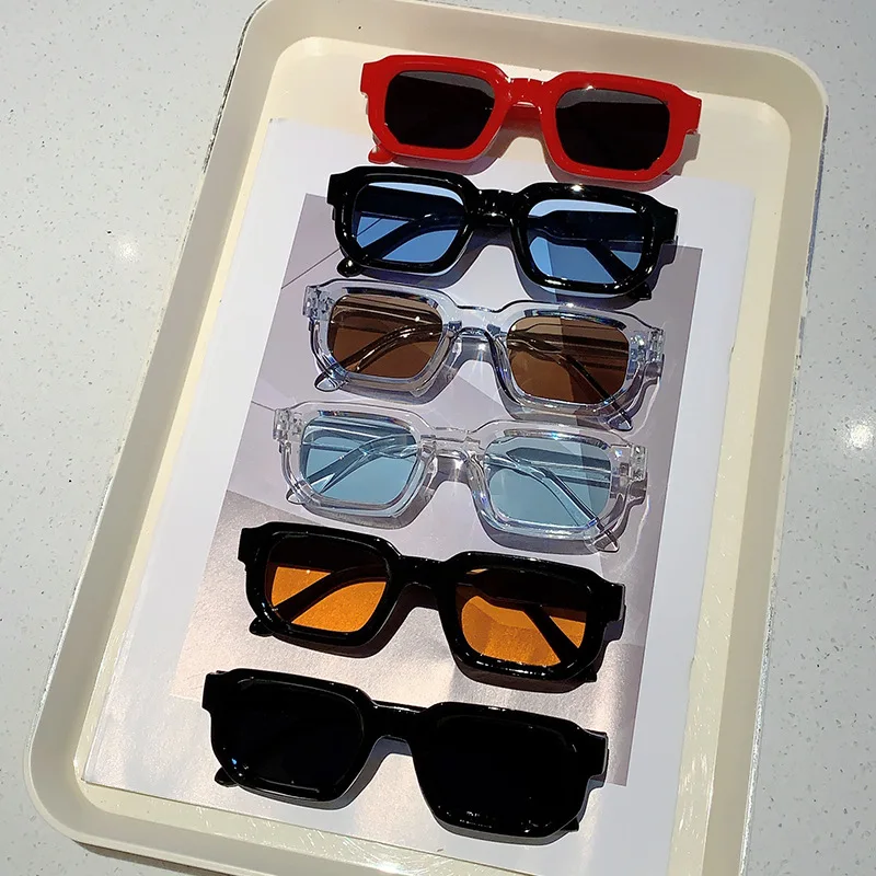 نظارات شمسية بإطار مستطيل كلاس - مراجعة Designer Sunglasses وسعره