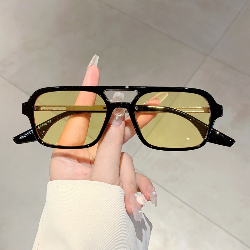 نظارات شمسية نسائية عصرية ذات  - مراجعة Designer Sunglasses وسعره